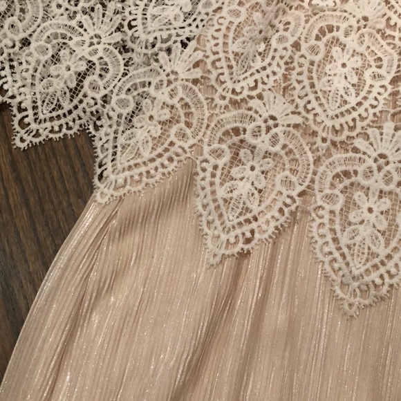 Off the shoulder dress // homecoming or new years - Picture 6 of 6